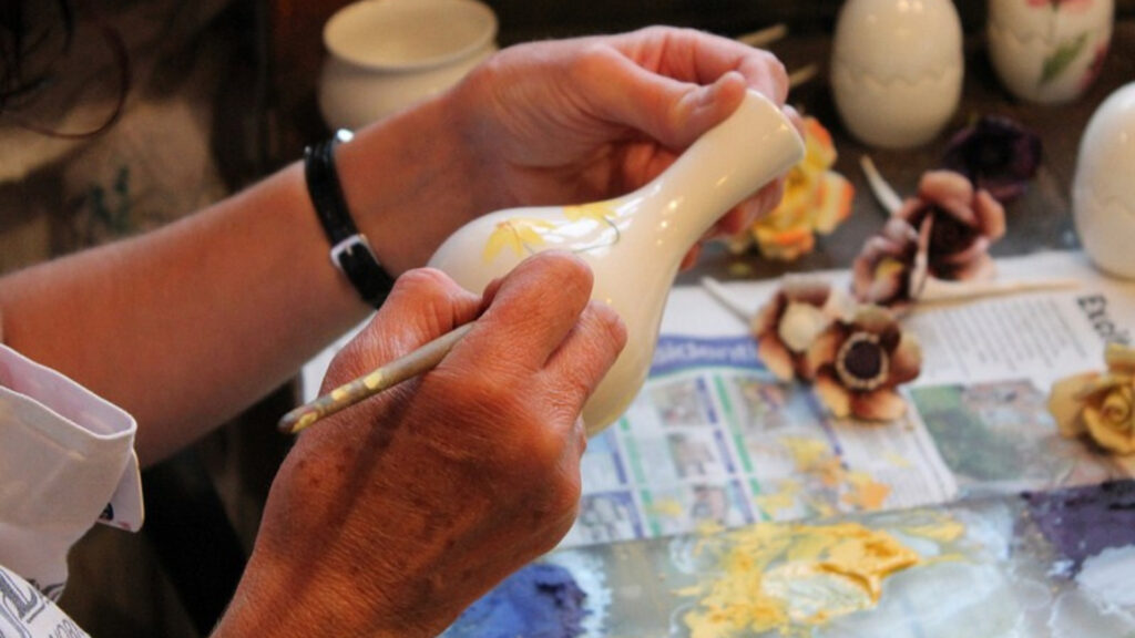  Gladstone Pottery